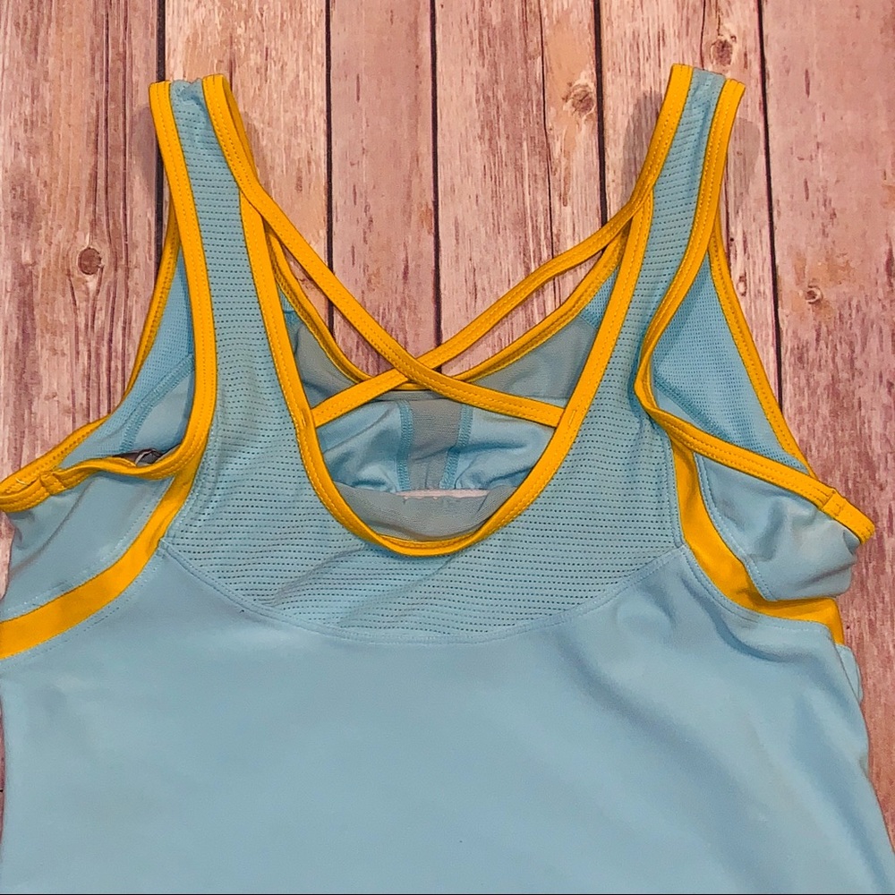 Nike Fit Dry Womens Aqua Top Tank Top Sz M 8-10 - Picture 8 of 8
